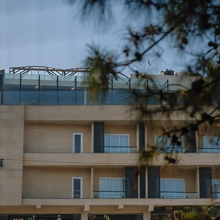 שילונג The White Rock Inn & Dine מראה חיצוני תמונה