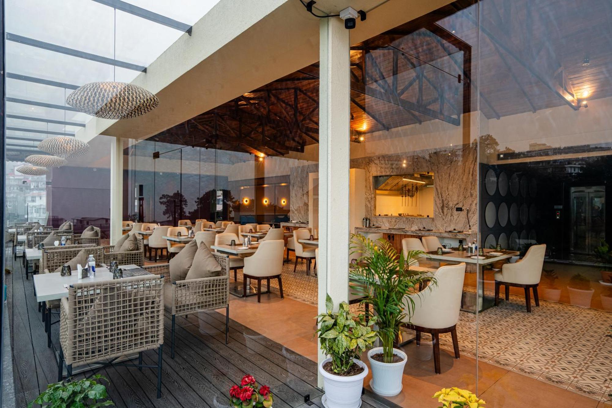 שילונג The White Rock Inn & Dine מראה חיצוני תמונה